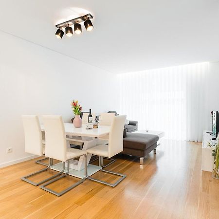 Guestready - Amazing Modern Home Near The Beach บีลาโนวาเดกายา ภายนอก รูปภาพ