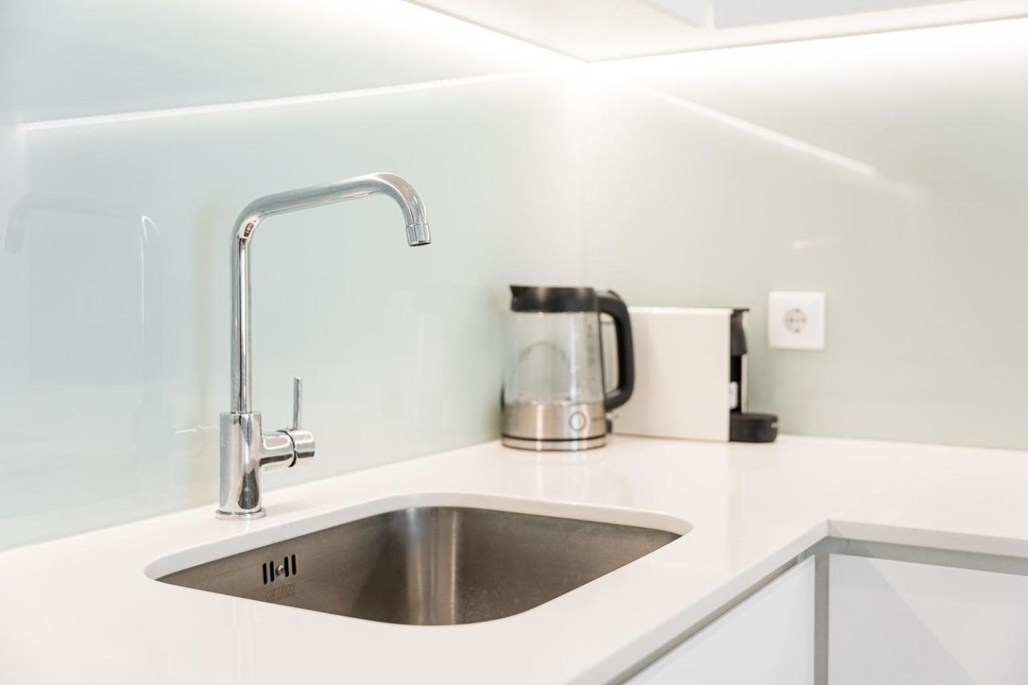 Guestready - Amazing Modern Home Near The Beach บีลาโนวาเดกายา ภายนอก รูปภาพ