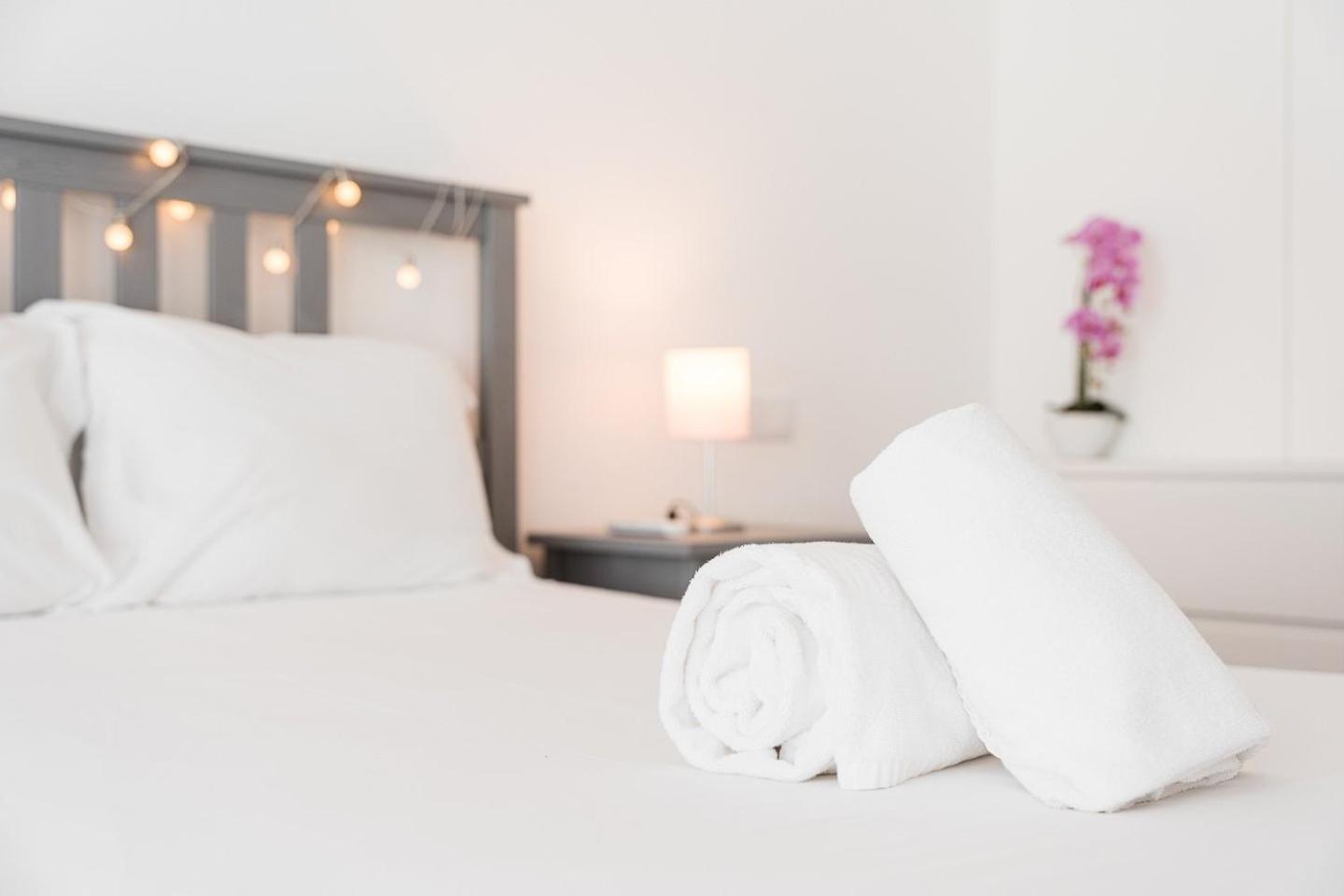 Guestready - Amazing Modern Home Near The Beach บีลาโนวาเดกายา ภายนอก รูปภาพ