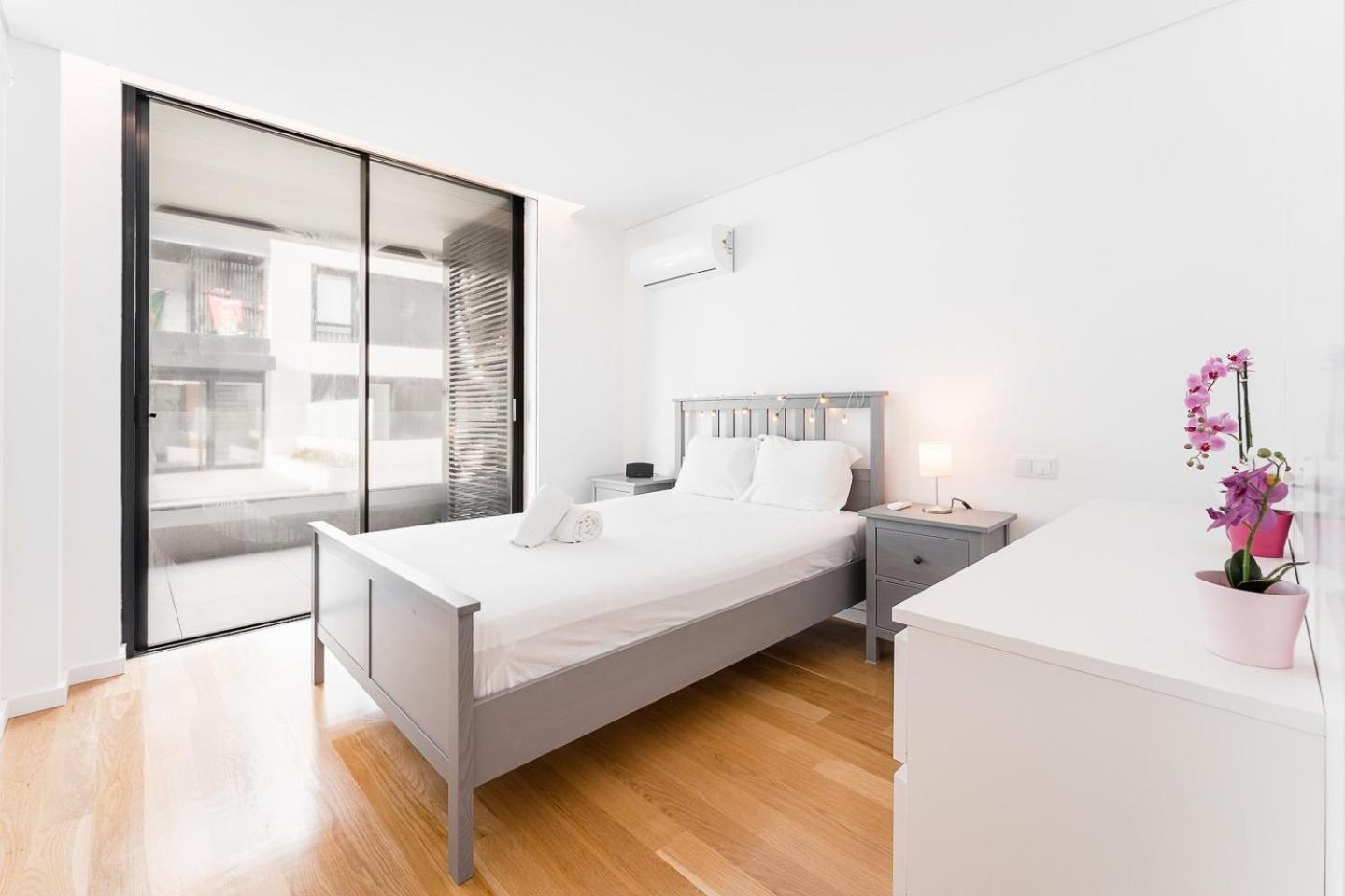 Guestready - Amazing Modern Home Near The Beach บีลาโนวาเดกายา ภายนอก รูปภาพ